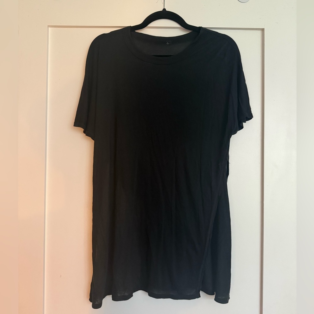 ALO Yoga Dreamer Black Short Sleeve Split Side Tee